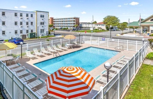 Ocean City Hotel | Eden Roc Ocean Front