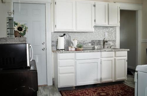 Windsor Apartment | Eden's Cozy Oasis