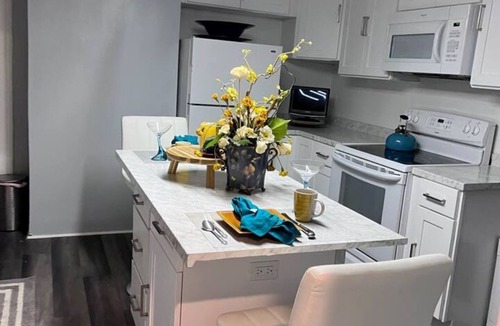 East Hartford Apartment | Eden's Lodge