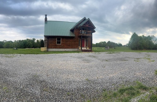 Harviell Cabin | Eden’s Rest – Cozy 2BR Cabin in the Woods