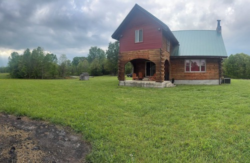 Harviell Cabin | Eden’s Rest – Cozy 2BR Cabin in the Woods