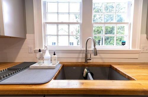 Edenton House | Edenton Historic District, Walk Downtown, Dogs Welcome, Fenced Yard!