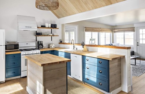Edgartown House | Edgartown Village Home w/Pool. n4bdrm/3.5bth