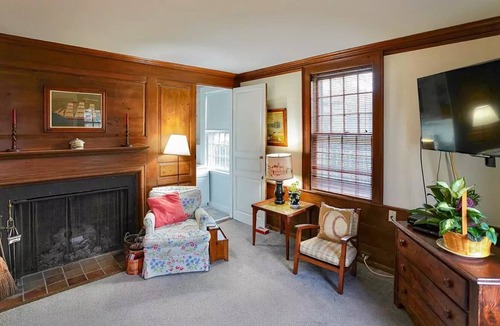 Edgartown House | Edgartown Waterfront. Private Dock. partial AC, 6 bedrooms, 3 baths, 2 half