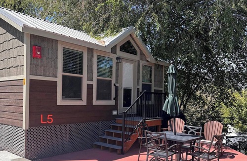 Lava Hot Springs Cottage | Edge Water Lava Hot Springs