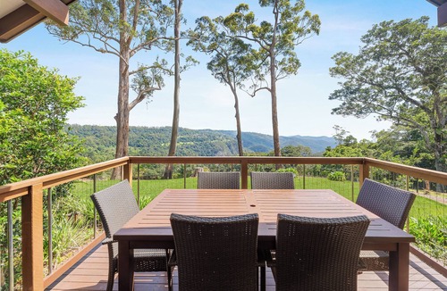 Mount Tamborine Villa | Edges by St Benards Hotel
