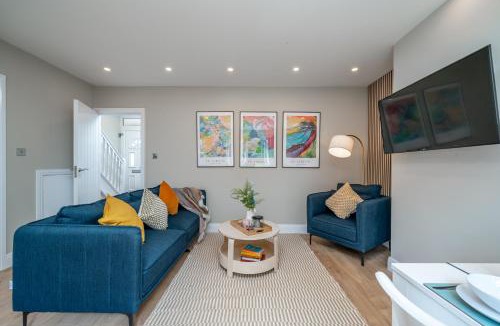 Burnt Oak House | Edgeware Home 4 Bedroom House-Free Parking