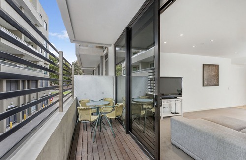 Geelong Hotel | Edgewater 109