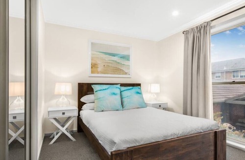 Clifton Springs House | Edgewater Beachfront with Spa and Woodfire Oven