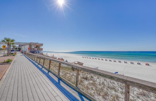 Miramar Beach House | Edgewater Beach Resort