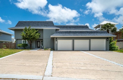 Key Allegro Cottage | Edgewater Escape by Miss Kitty’s