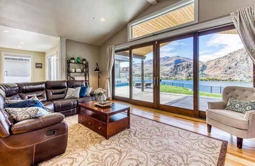 Orondo House | Edgewater Escape