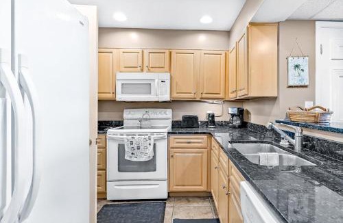 Panama City Beach House | Edgewater Golf Villa #115