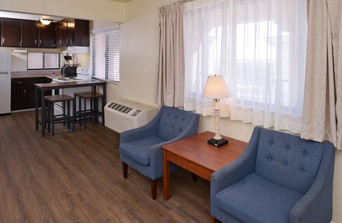 Downtown Hotel | Edgewater Inn And Suites