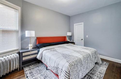 Edgewater Apartment | Edgewater King 1 Bd - Near Loyola, Beach &Andersonville