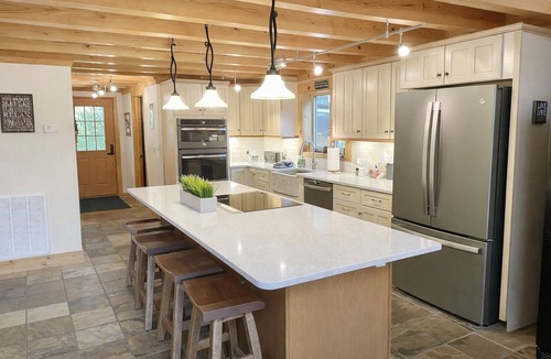 Sylvan Shores Cabin | Edgewater Lodge - Luxury Waterfront 4BR Log Cabin on Beaver Lake secluded cove!
