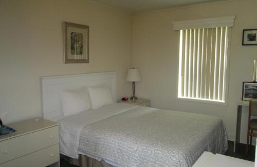 Temiskaming Shores House | Edgewater Motel and Campground