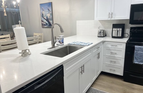 Panama City Beach Hotel | Edgewater Villa - Super Nice, ground floor. Cleanest Unit! 2/2 ⭐️⭐️⭐️⭐️⭐️