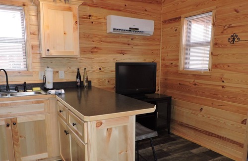 Bismarck Cabin | Edgewood Cabin One (2820) by DeGray Lake State Park
