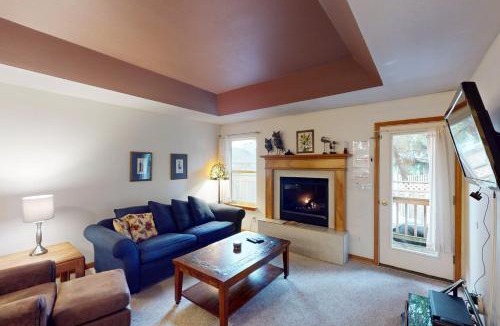 Seaside House | Edgewood Escape