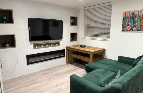 Finchley Church End Apartment | Edgewood Mews