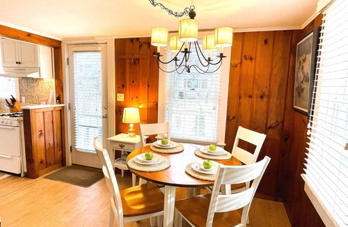 Campground Landing Cottage | Edgewood on Campground Beach/Steps to the Sand