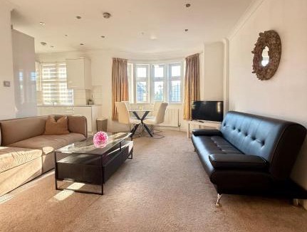 Edgware Apartment | Edgware Bright 2 Bedrooms,