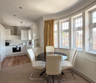 Edgware Apartment | Edgware Bright 2 Bedrooms,