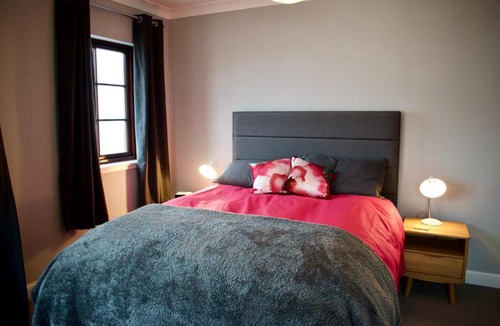 Craigleith Apartment | Edinburgh Top Floor Flat