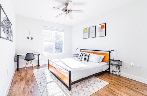 East Riverside - Oltorf Apartment | Edison 1203 in Austin