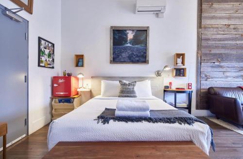 Stratford Hotel | Edison's Inn
