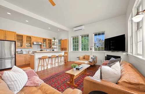 Edison House | Edison Schoolhouse — Charming 2bd 2ba in Skagit Valley