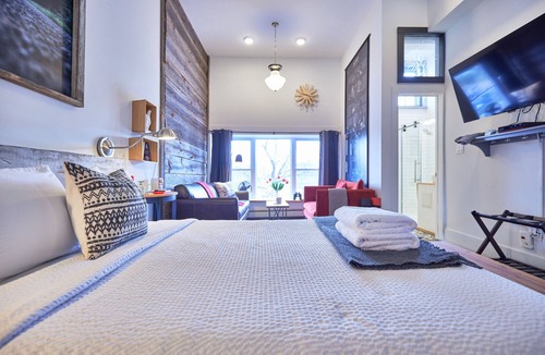Stratford Hotel | Edisons Inn