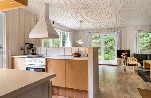 Hou House | "Edle" - from the sea by Interhome