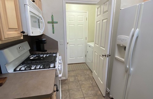 Edmond House | Edmond 3BR Sleeps 8 - Bunks + Games
