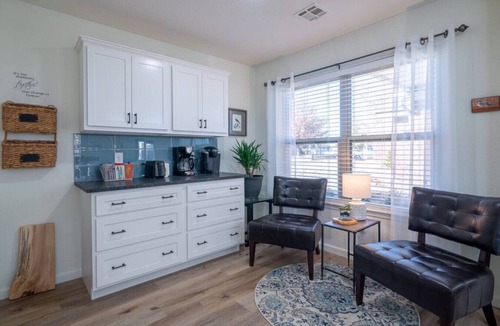 Edmond House | Edmond 3BR w/King Beds + EV Charger + Pet Friendly
