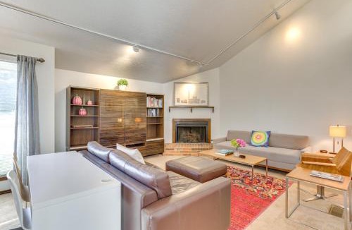 Edmond House | Edmond Townhome w/Pool Access Near Arcadia Lake!