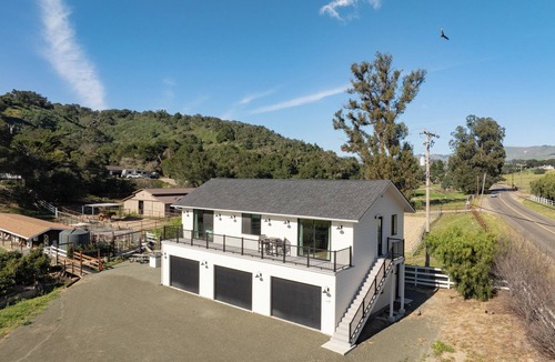 Arroyo Grande House | Edna Valley Modern Barndominium