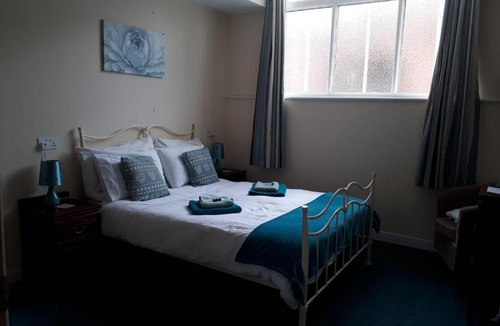 Sleaford House | EDS Eat Drink Sleep