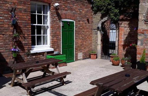 Sleaford House | EDS Eat Drink Sleep