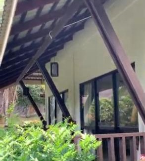 Kampong Pulau Kandis Resort | Eds Hot Spring Villa's