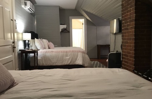 Helena Bed & Breakfast | Edwardian Inn