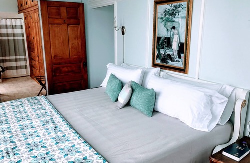 Helena Bed & Breakfast | Edwardian Inn