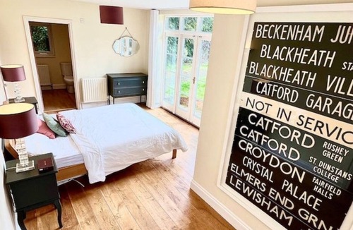 Farnham Villa | Edwardian villa with heated pool