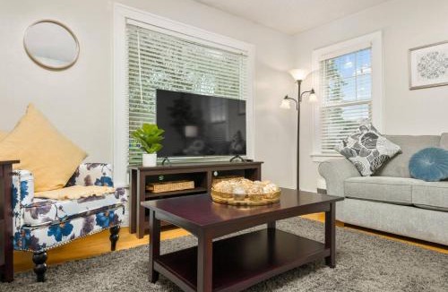 Newberg House | Edwards Retreat