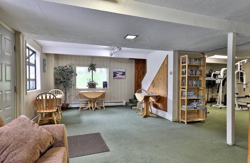 West Bridgewater Apartment | Efficiency with Sleeper Sofa only 221