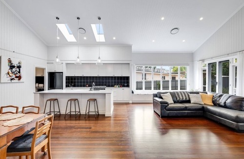 East Toowoomba House | Effortless Elegance & Charm!