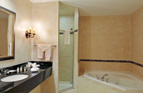Fenelon Falls Hotel | Eganridge Resort, Golf Club & Spa