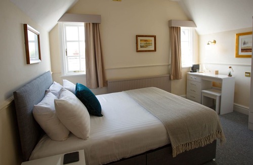 Broxton Bed & Breakfast | Egerton Arms
