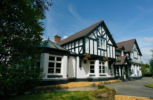 Broxton Bed & Breakfast | Egerton Arms